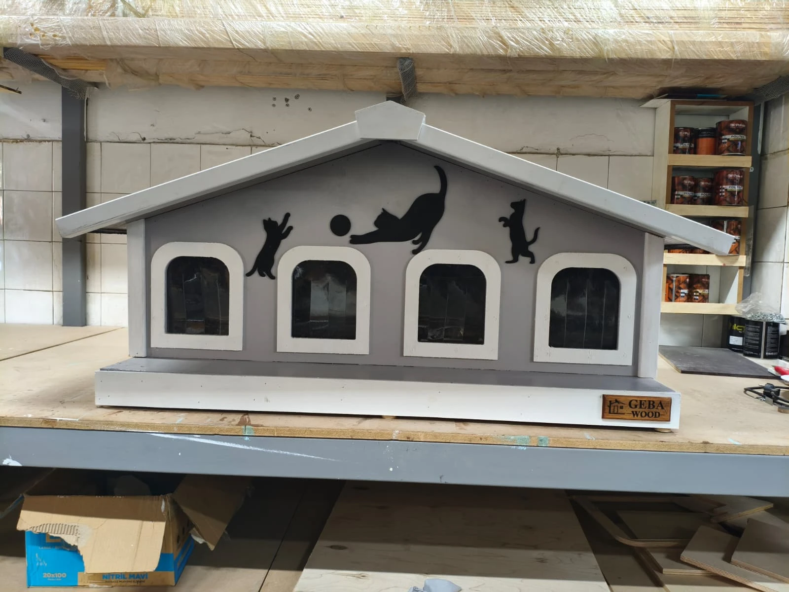 Ahşap Kedi Evi GBCS1336 (4 Bölmeli / Pencereli)